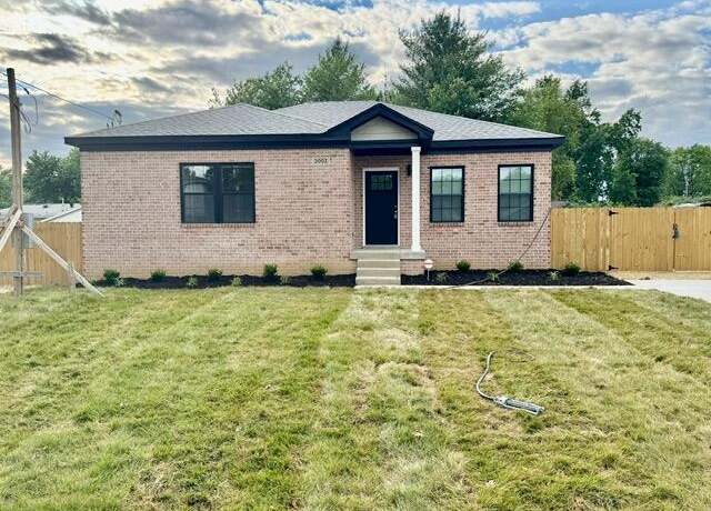 Property at 3002 Blue Wing Ct, Louisville, KY 40216, 3 beds, 2 baths