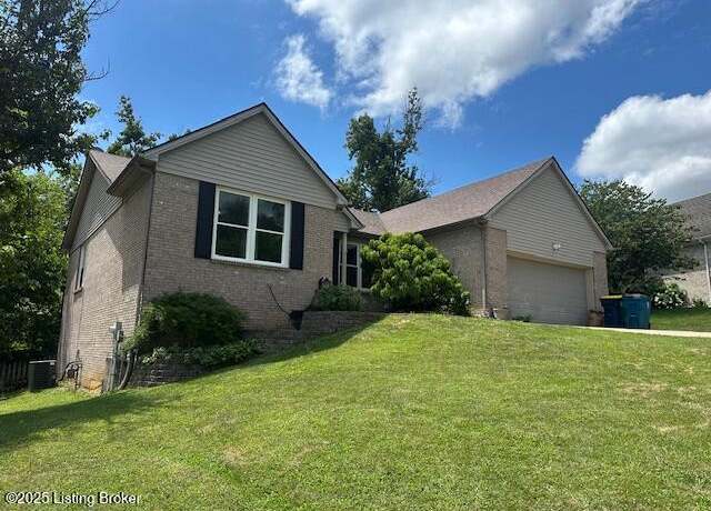 Property at 7112 Apple Orchard Ln, Crestwood, KY 40014, 3 beds, 2.5 baths