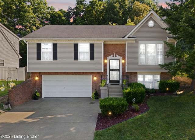 Property at 1323 Amanda Jo Dr, Elizabethtown, KY 42701, 3 beds, 2.5 baths