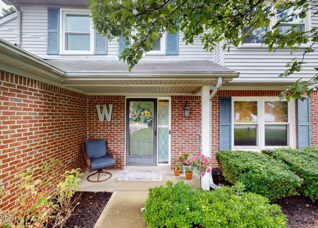 Property at 4705 Sunny Meadow Ct, Louisville, KY 40241, 4 beds, 2.5 baths