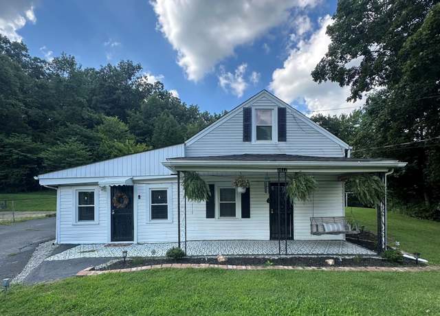 Property at 9412 S 3rd St Rd, Louisville, KY 40272, 3 beds, 1 bath