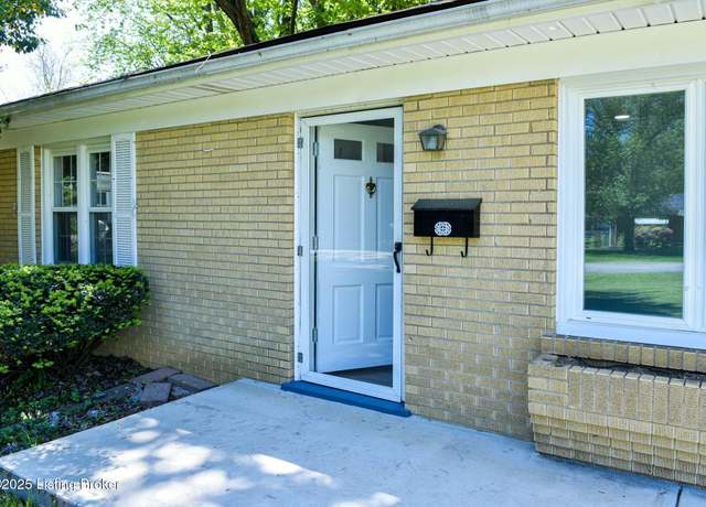 Property at 5112 Stewart Dr, Louisville, KY 40216, 2 beds, 1 bath