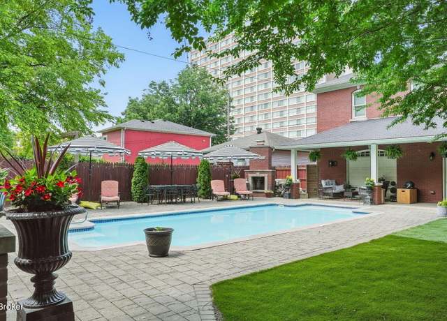 Property at 1212 S 2nd St, Louisville, KY 40203, 6 beds, 6 baths