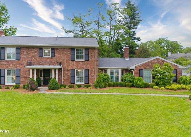 Property at 3005 Lightheart Rd, Louisville, KY 40222, 4 beds, 3.5 baths