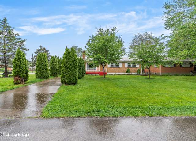 Property at 8214 Siesta Way, Louisville, KY 40219, 3 beds, 2.5 baths