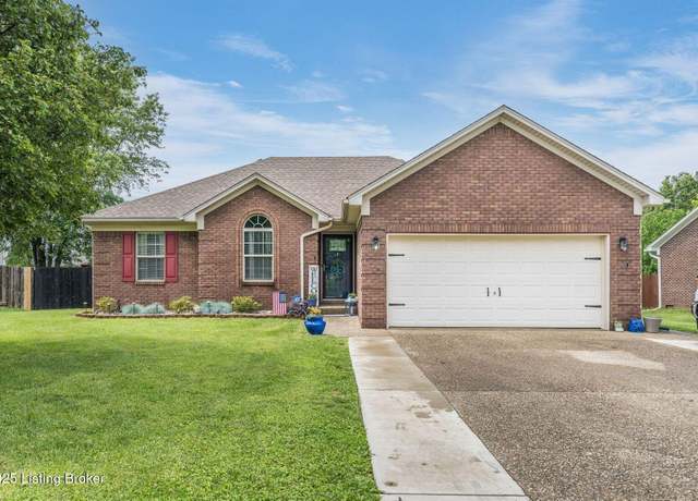 Property at 324 Fairway Dr, Mt Washington, KY 40047, 3 beds, 2 baths