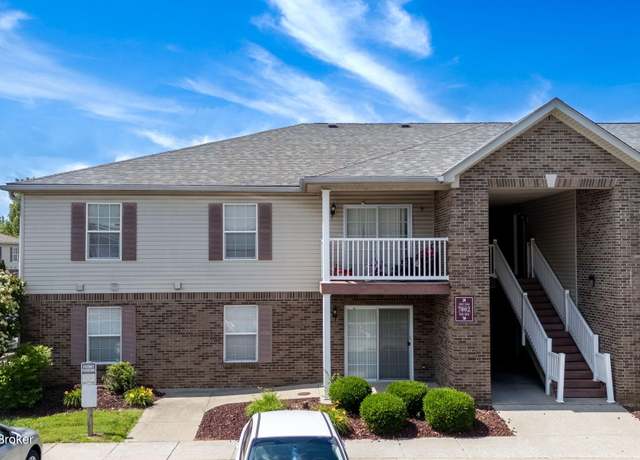 Property at 7802 Alfred Schlatter Dr Apt 2, Louisville, KY 40214, 2 beds, 2 baths