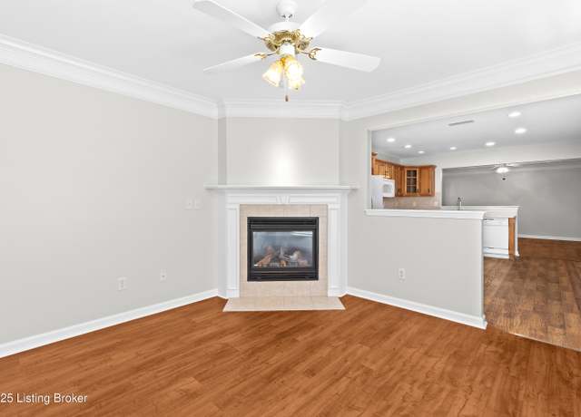 Property at 10026 Chenoweth Vista Way, Louisville, KY 40299, 2 beds, 2 baths