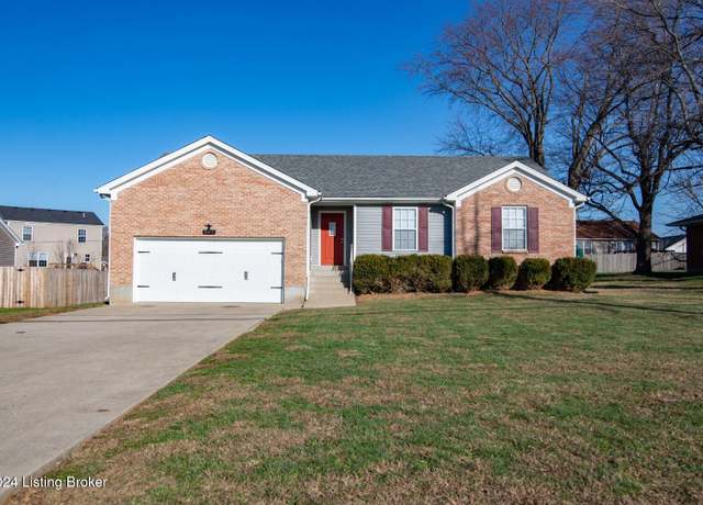 Property at 541 W Vine St, Radcliff, KY 40160, 3 beds, 2 baths