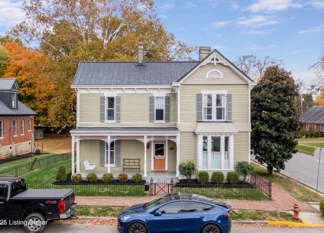 Property at 113 S 3rd St, Bardstown, KY 40004, 4 beds, 3 baths
