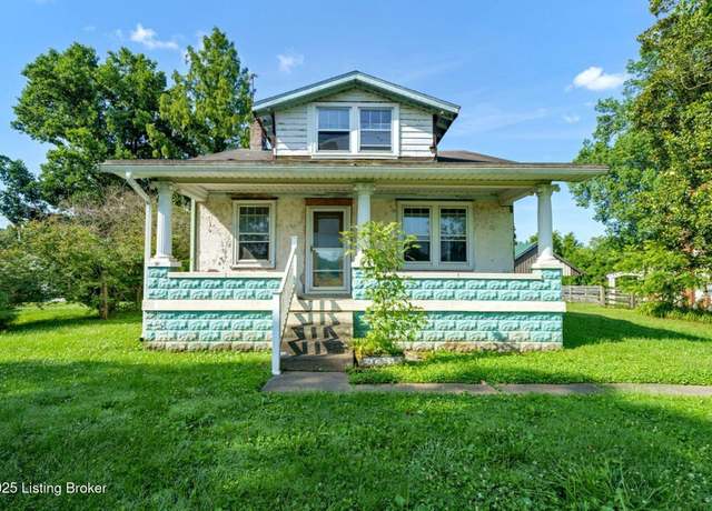 Property at 8118 Watterson Trl, Louisville, KY 40299, 3 beds, 2 baths