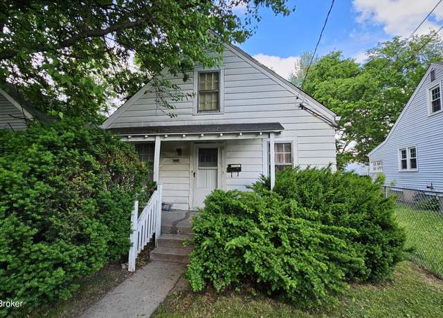 Property at 3727 Warren Ave, Louisville, KY 40215, 4 beds, 1 bath