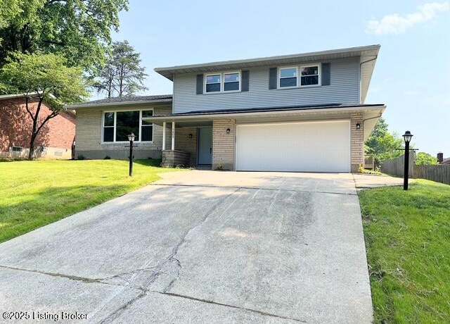 Property at 7402 Nottoway Cir, Louisville, KY 40214, 3 beds, 2.5 baths