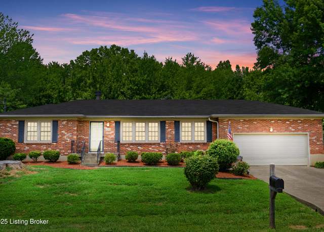 Property at 4005 Pinecroft Dr, Louisville, KY 40219, 3 beds, 1.5 baths