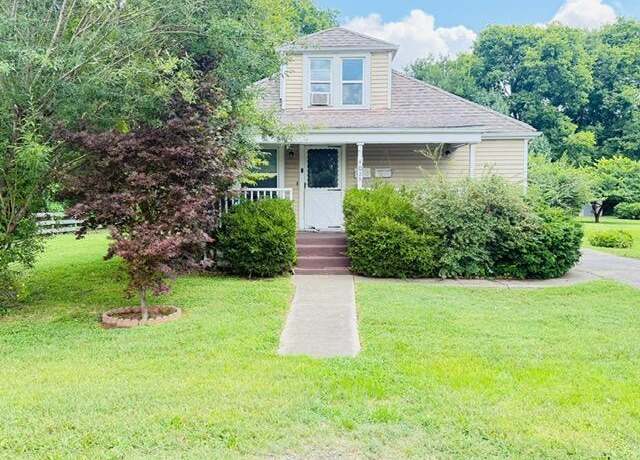 Property at 4025 Fayette Ave, Louisville, KY 40213, 4 beds, 2 baths