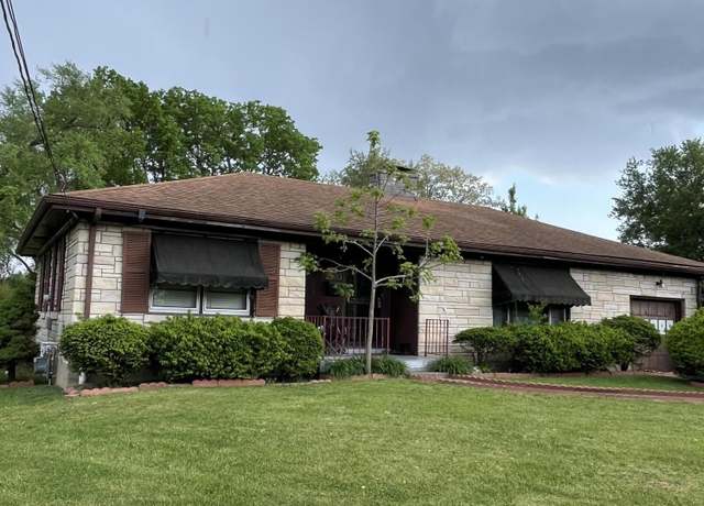 Property at 2800 Hikes Ln, Louisville, KY 40218, 2 beds, 1 bath