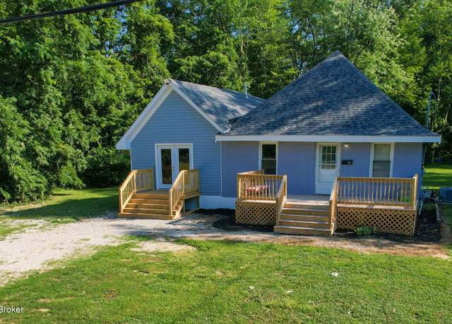 Property at 4601 Dover Rd, Louisville, KY 40216, 3 beds, 2 baths