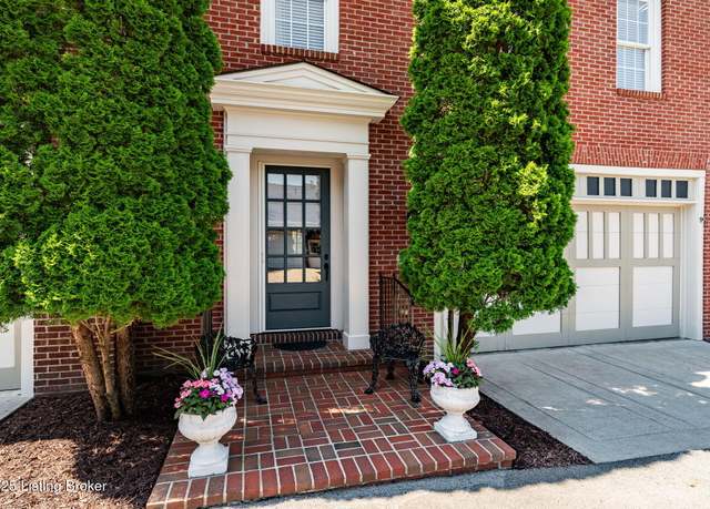 Property at 4702 Maris Ln, Louisville, KY 40241, 3 beds, 2.5 baths