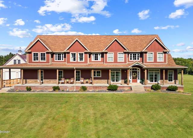 Property at 13804 Medora Rd, Louisville, KY 40272, 6 beds, 5 baths
