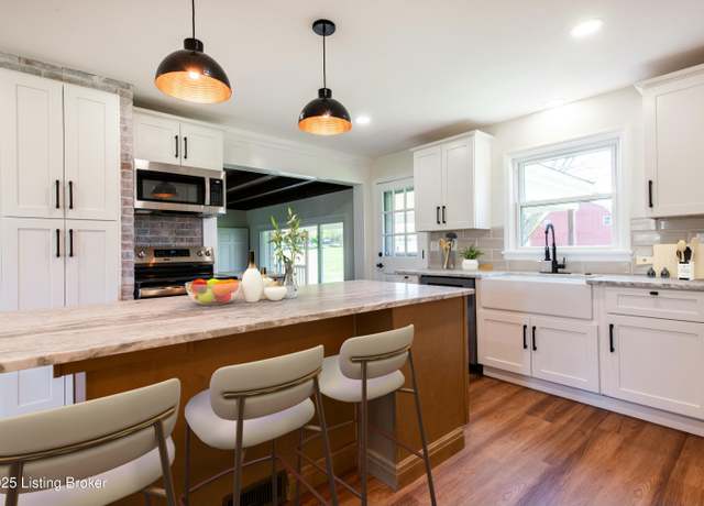 Property at 9004 Old Bardstown Rd. Rd, Louisville, KY 40291, 4 beds, 3.5 baths