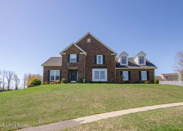 Property at 1500 Oxford Ct, Elizabethtown, KY 42701, 5 beds, 3.5 baths