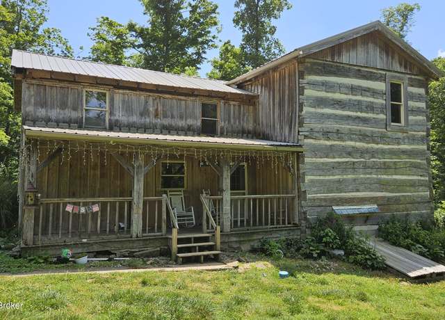 Property at 4877 S Martinsburg Rd, Salem, IN 47167, 3 beds, 1 bath