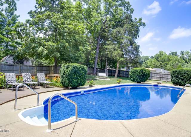 Property at 1002 Benton Ridge Dr, Louisville, KY 40245, 4 beds, 2.5 baths