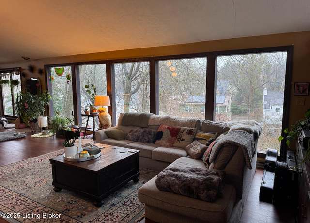 Property at 1845 Gresham Rd, Louisville, KY 40205, 3 beds, 1.5 baths