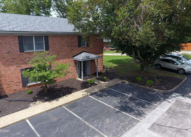 Property at 161 Gardiner Lake Rd, Louisville, KY 40205, 3 beds, 2.5 baths
