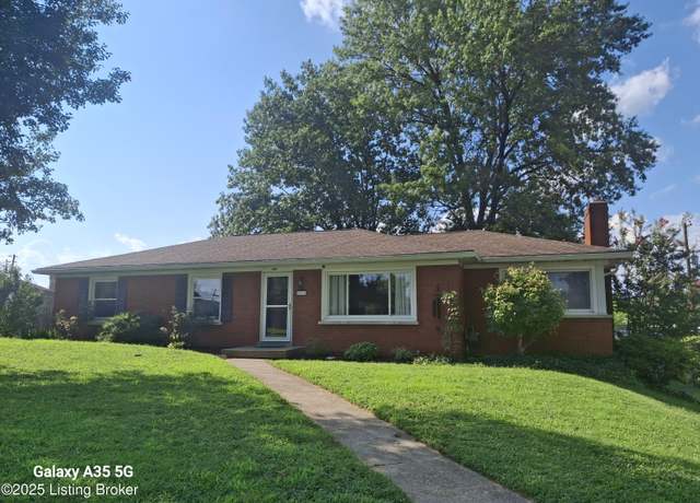 Property at 10007 Northridge Ct, Louisville, KY 40272, 3 beds, 2.5 baths
