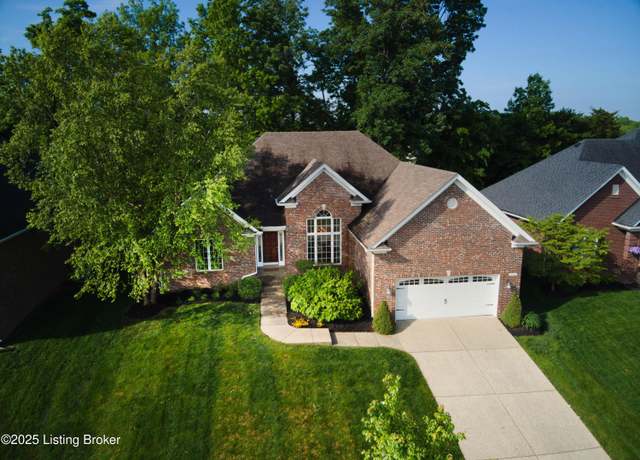 Property at 518 Davenport Dr, Louisville, KY 40245, 3 beds, 3 baths