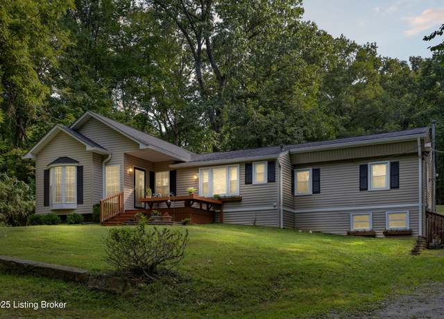 Property at 8021 St Anthonys Church Rd, Louisville, KY 40214, 3 beds, 2 baths