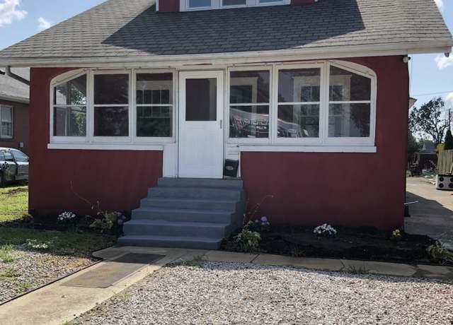 Property at 1408 Cardinal Dr, Louisville, KY 40213, 5 beds, 1.5 baths