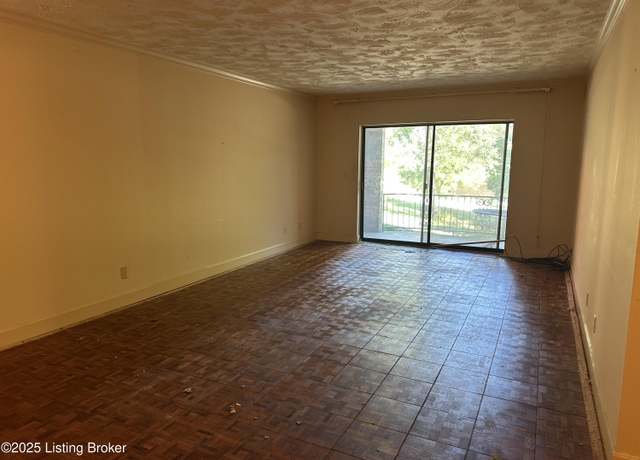 Property at 5800 Coach Gate Wynde Apt 268, Louisville, KY 40207, 2 beds, 2 baths