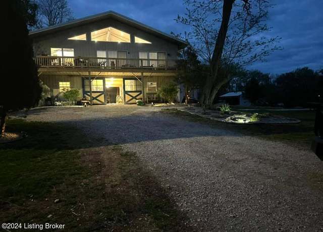 Property at 583 College Rd, Paris, KY 40361, 2 beds, 2.5 baths