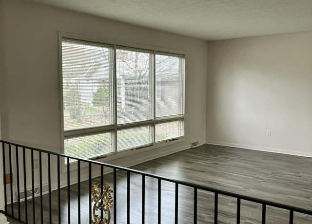 Property at 441 Eastern Drive Dr, Radcliff, KY 40160, 3 beds, 2.5 baths