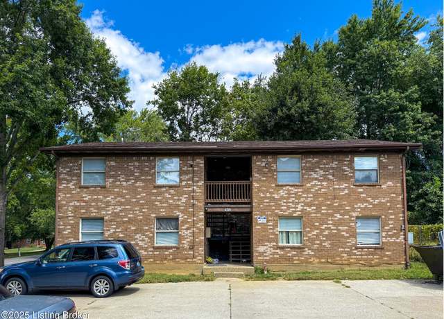 Property at 4224 Glen Hill Manor Dr, Louisville, KY 40272, 8 beds, 4 baths