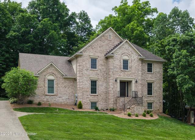 Property at 9409 Holiday Dr, Louisville, KY 40272, 4 beds, 3.5 baths