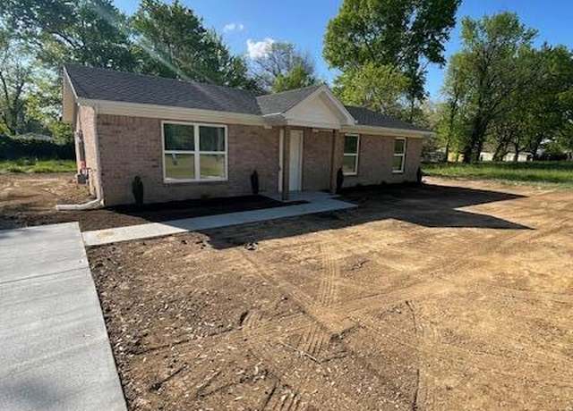 Property at 13214 Krages Ave, Louisville, KY 40272, 3 beds, 2 baths