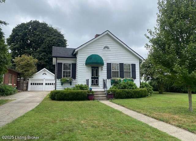 Property at 522 N Fourth St, Bardstown, KY 40004, 3 beds, 2 baths