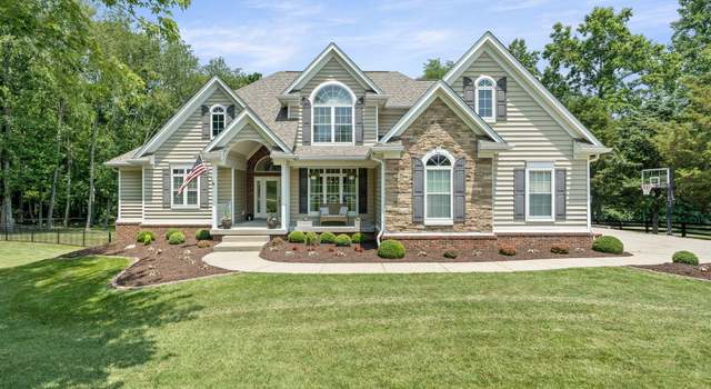 Photo of 3707 Sumerlin Dr, Buckner, KY 40010
