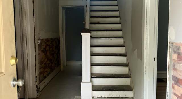 Photo of 2010 St Xavier St, Louisville, KY 40203