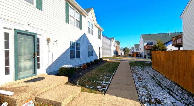 Photo of 9532 Bayberry Green Ln, Louisville, KY 40291
