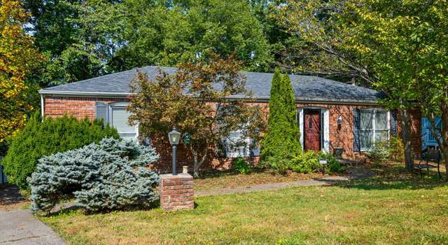 Photo of 6903 Deep Spring Ct, Louisville, KY 40228