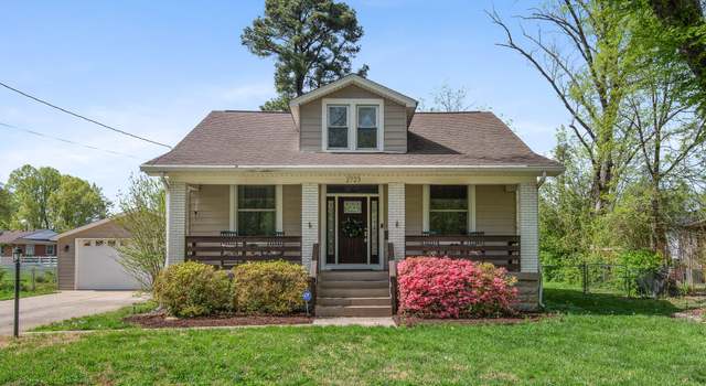 Photo of 2723 Klondike Ln, Louisville, KY 40218