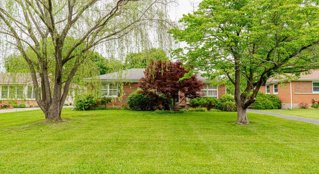 Photo of 2809 Esther Blvd, Louisville, KY 40220
