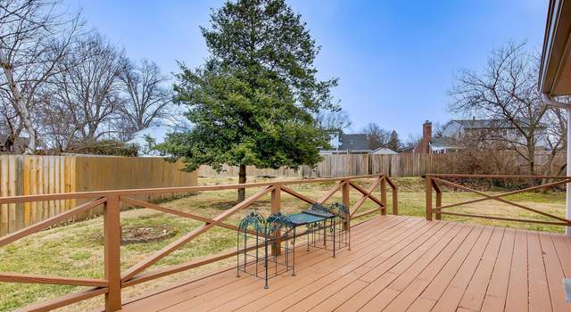 Photo of 8723 Deer Point Ct, Louisville, KY 40242