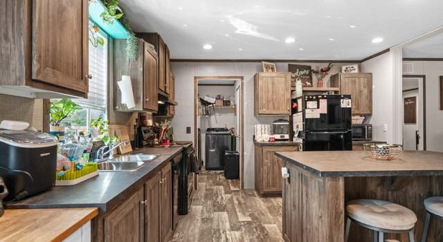 Property at 1050 W Highway 44 Lot 3, Shepherdsville, KY 40165, 3 beds, 2 baths