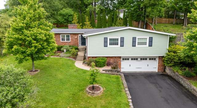 Photo of 221 Choctaw Rd, Louisville, KY 40207