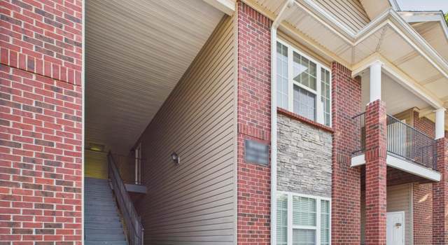Photo of 9400 Clubview Dr #202, Louisville, KY 40291